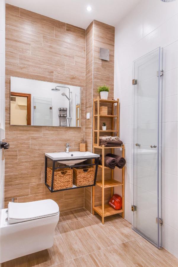 Cosy & Renovated 2Bd Flat Near Vitoshka By Flat Mаnager Lägenhet Sofia Exteriör bild